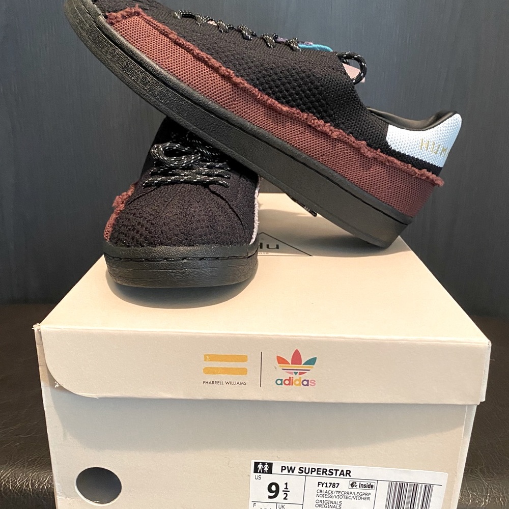 Adidas Pharrell Williams Superstar - Picture 1 of 4